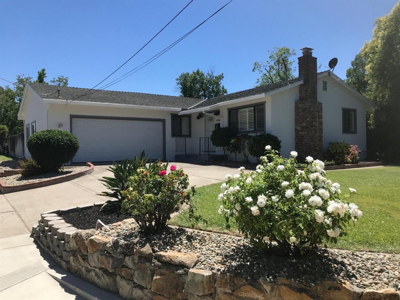 4900 Oak Leaf Avenue - Photo 1