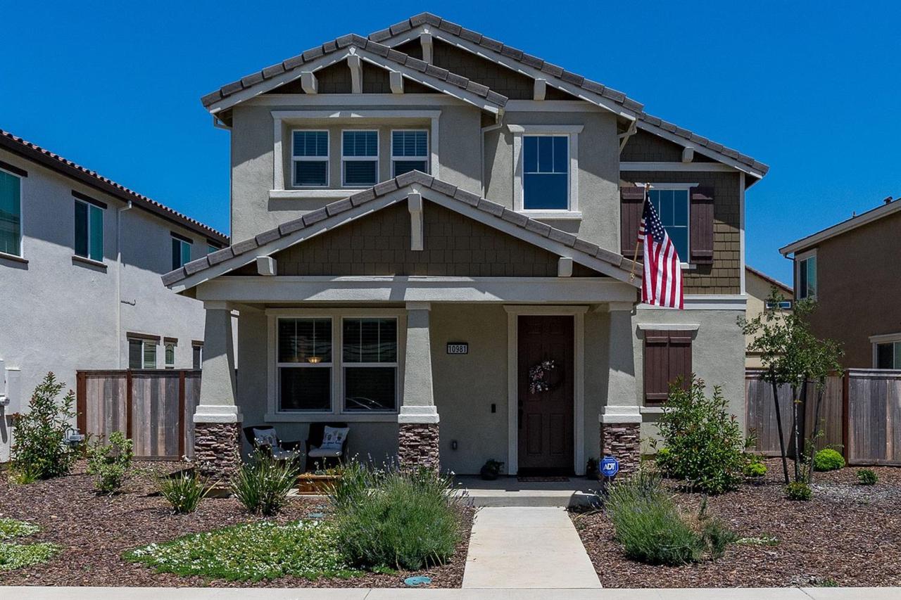 10981 Merrick Way - Photo 1