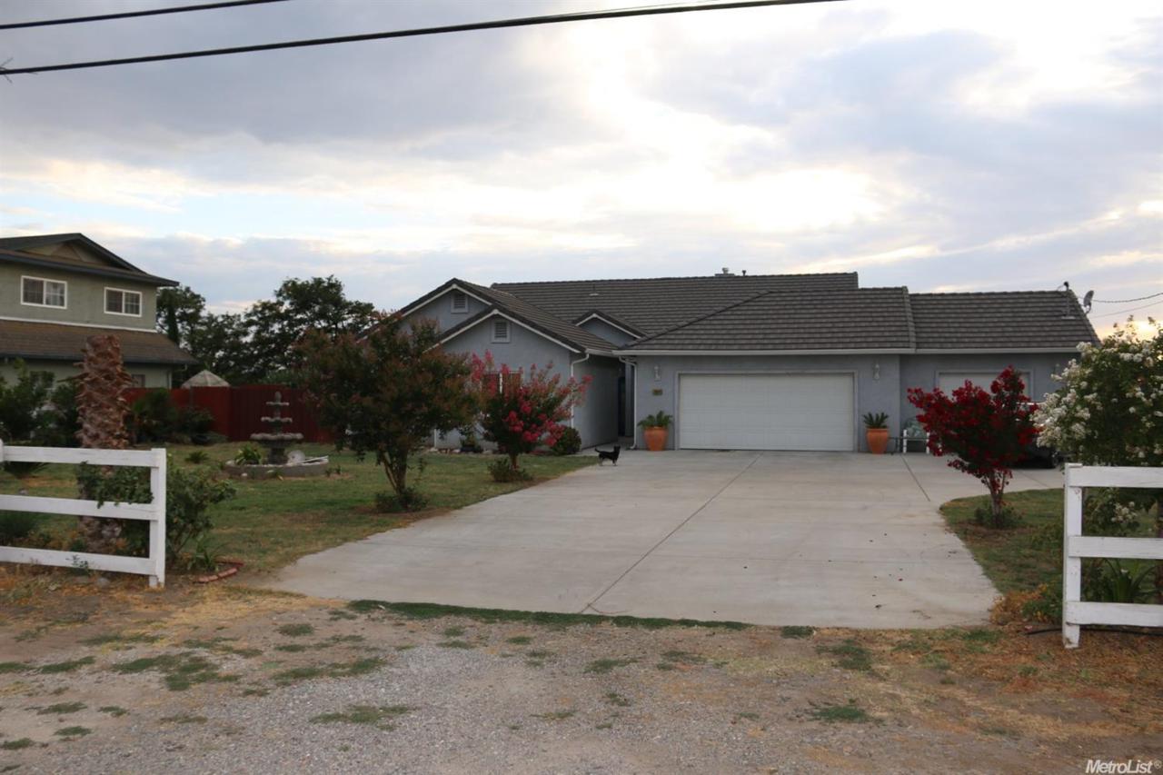 20649 Oleander Avenue - Photo 1