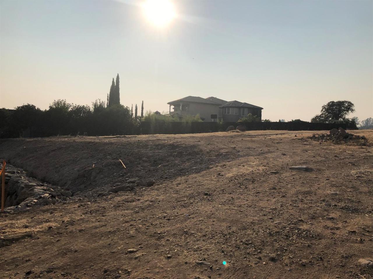 815 Sunnyslope Way - Photo 1