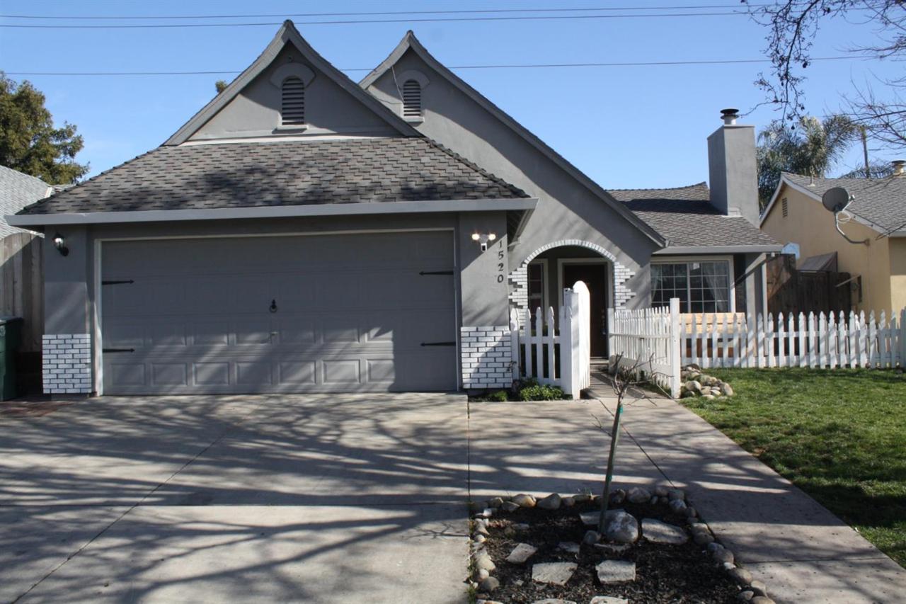 1520 Citrus Drive - Photo 1