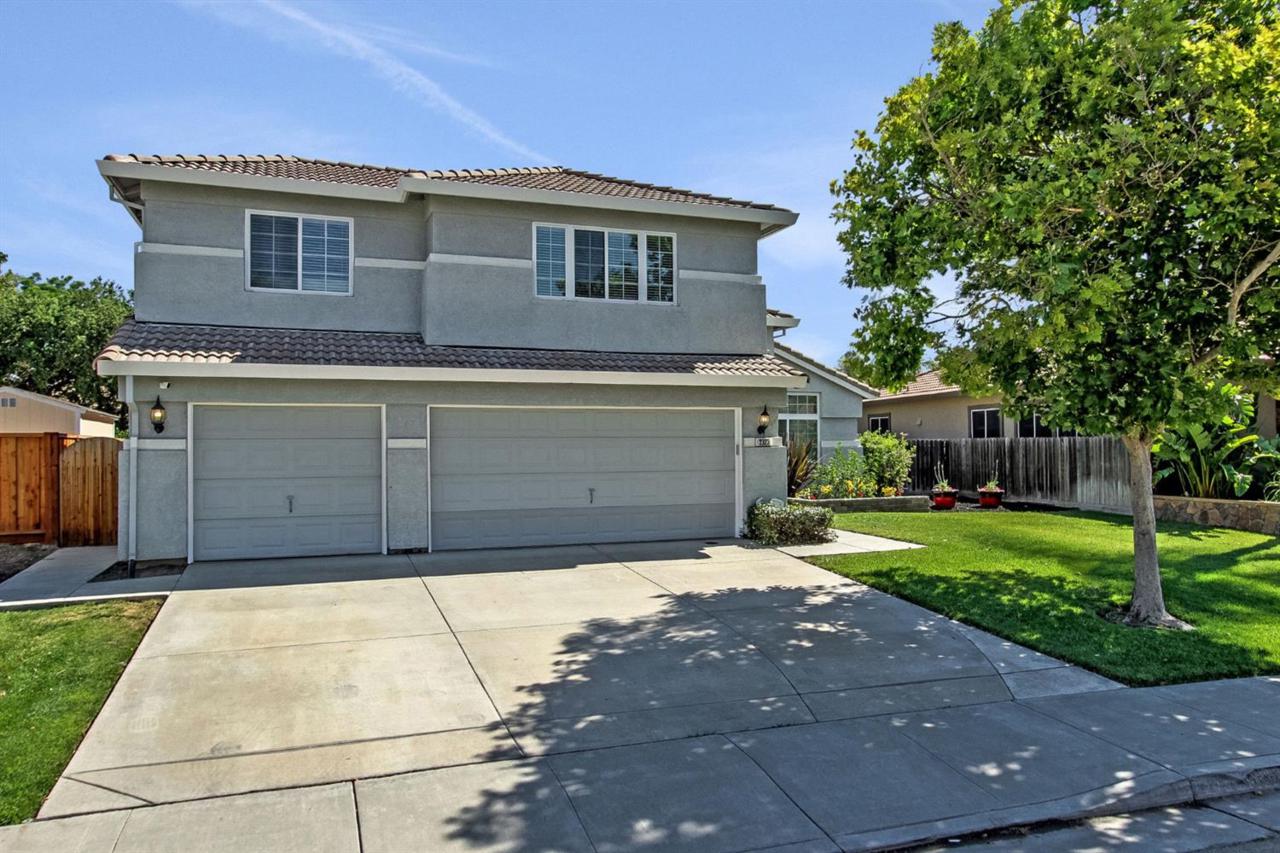 2323 Gretchen Elizabeth Court - Photo 1