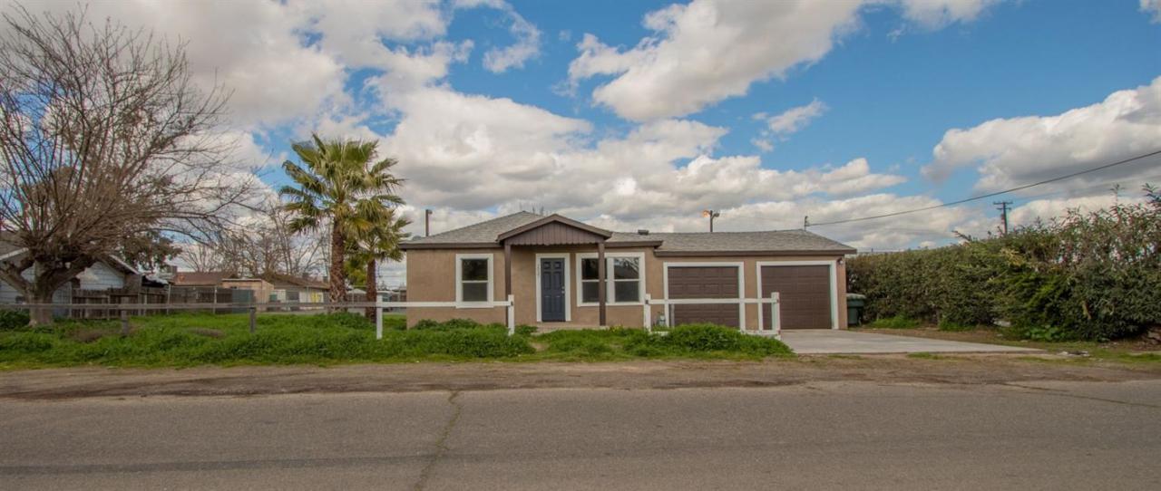 2037 Pleasant Avenue - Photo 1
