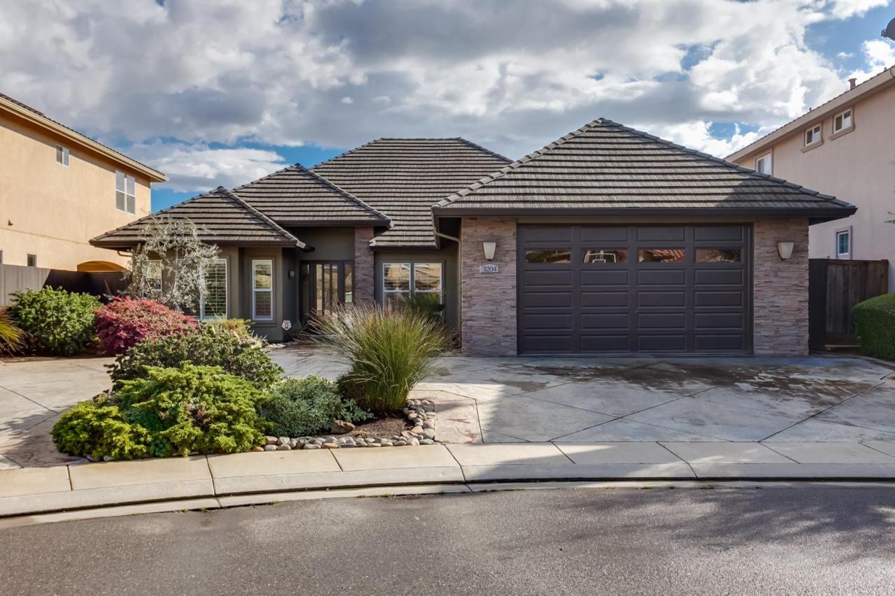 3204 Villagio Court - Photo 1
