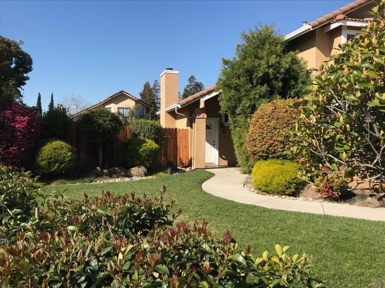 5735 Livingston - Photo 1
