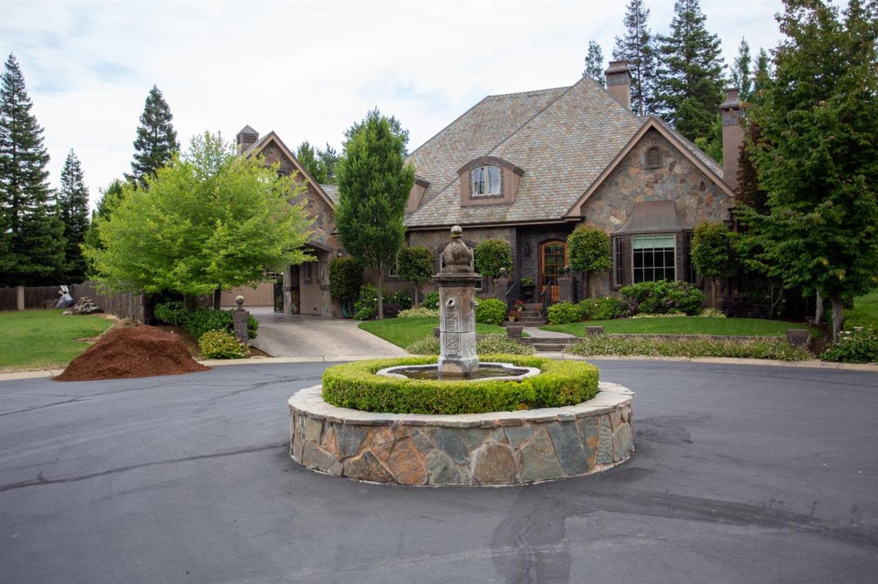 5 Oak Hollow Drive - Photo 1