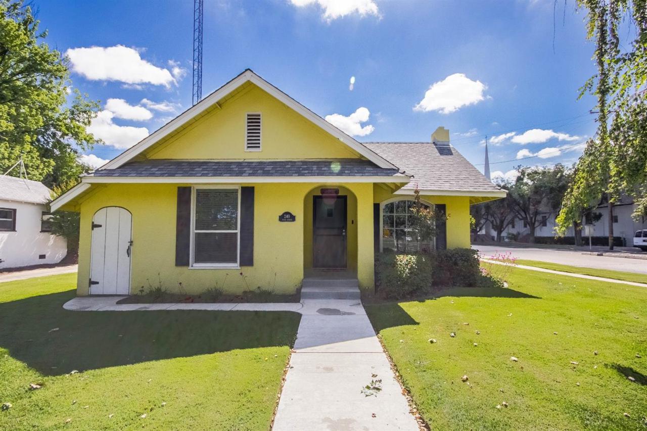 240 Palm Avenue - Photo 1