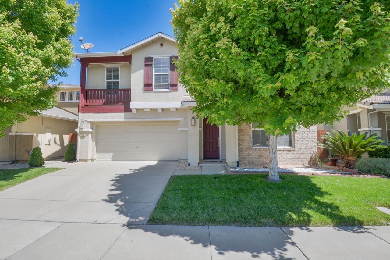 1033 Norwich Way - Photo 1