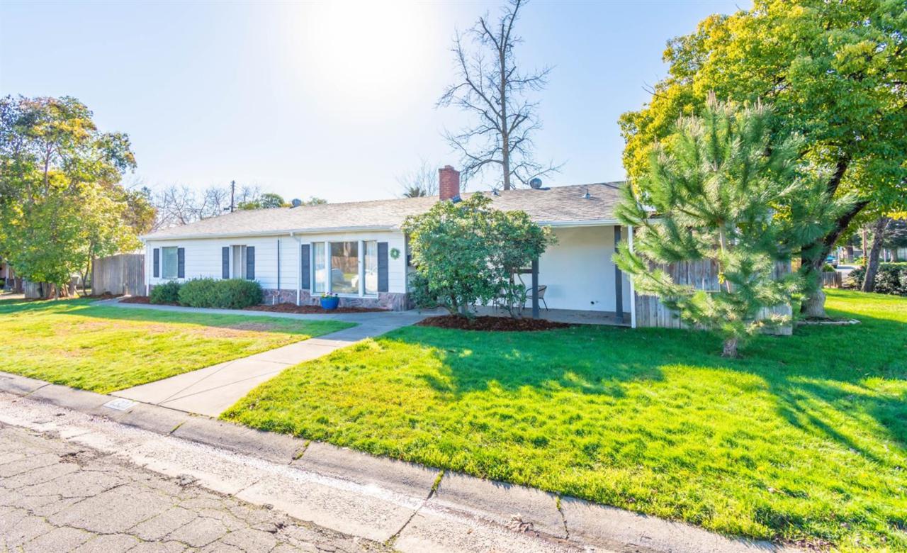 4300 Ravenwood Avenue - Photo 1