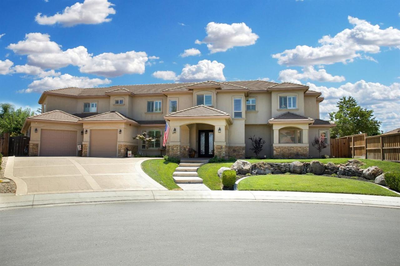 724 Edgewood Court - Photo 1