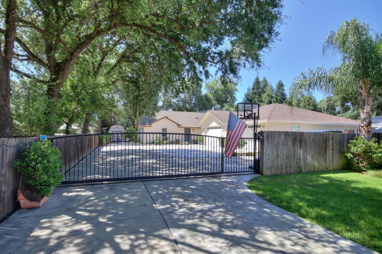 7616 Sycamore Drive - Photo 1