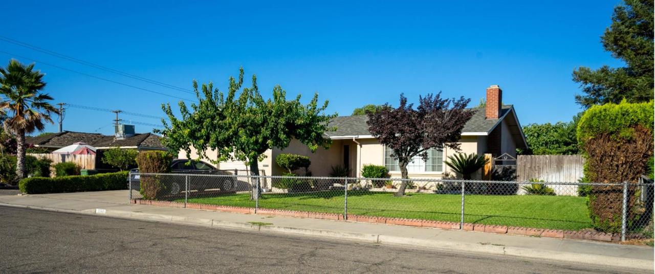 3140 Kellogg Avenue - Photo 1