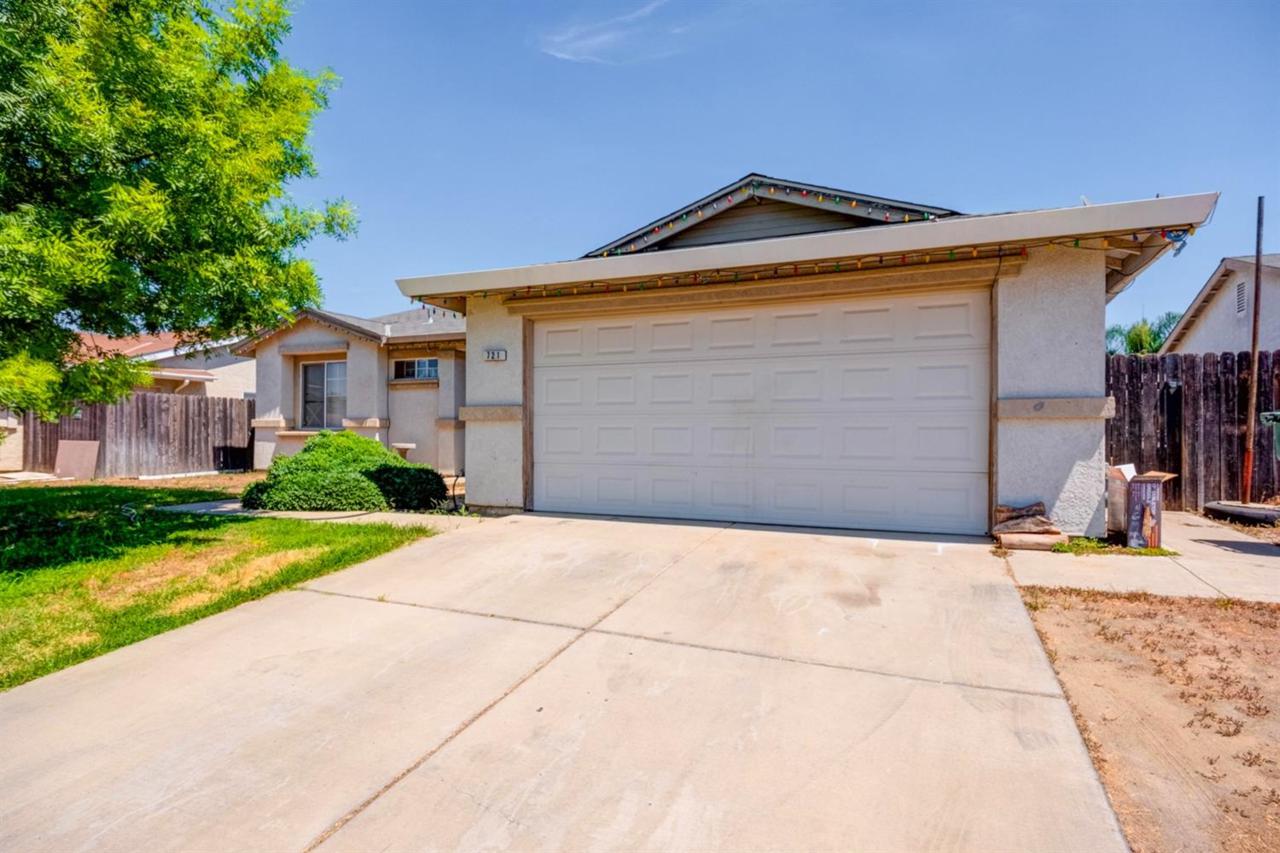 721 Oriole Way - Photo 1