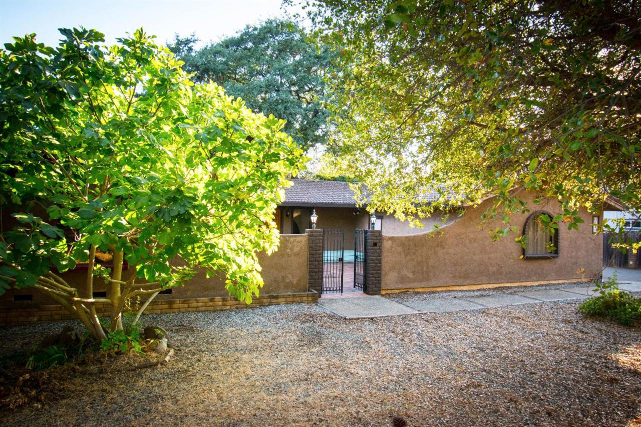 3580 Castlebrook Road - Photo 1