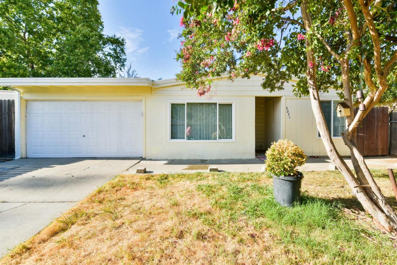 5271 Mckellar Avenue - Photo 1
