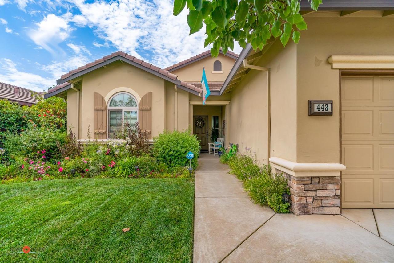 443 Castle Oaks Drive - Photo 1