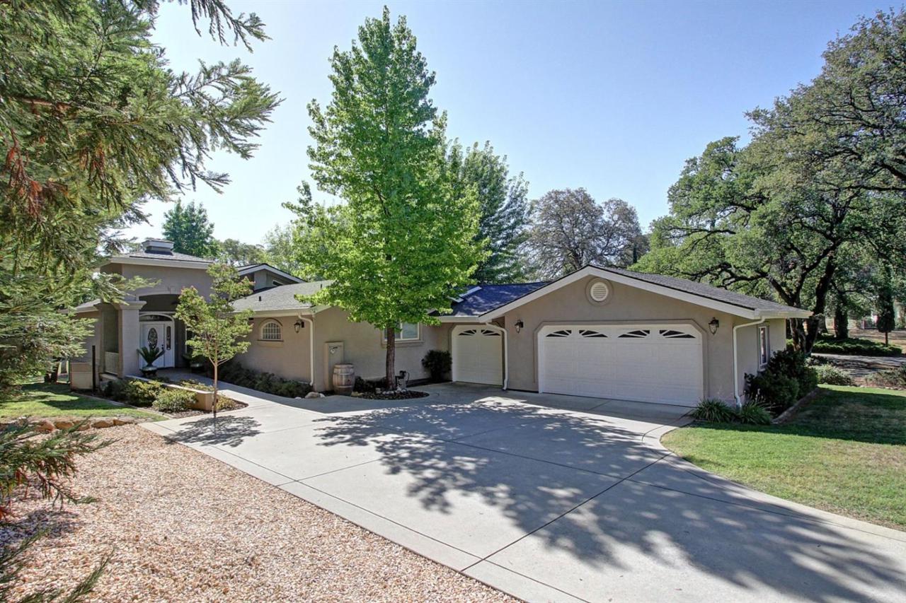 24257 Oakmont Way - Photo 1