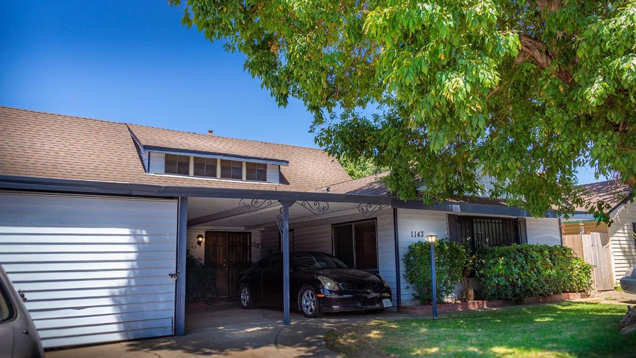 1143 El Camino Avenue - Photo 1