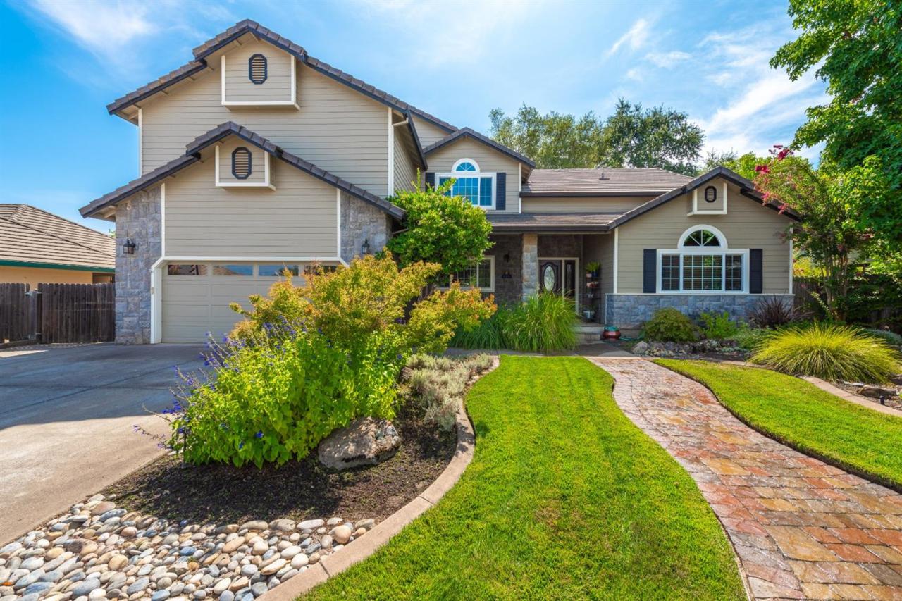 288 Edgebrook Drive - Photo 1