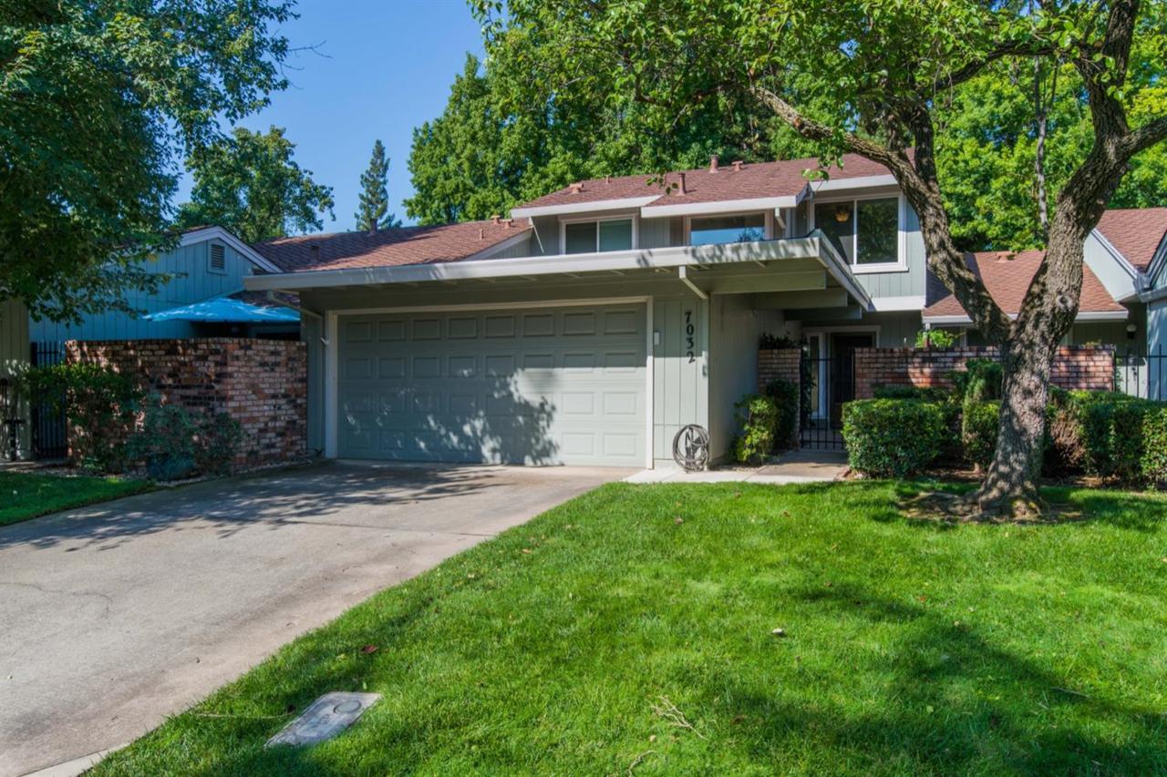 7032 La Costa Lane - Photo 1