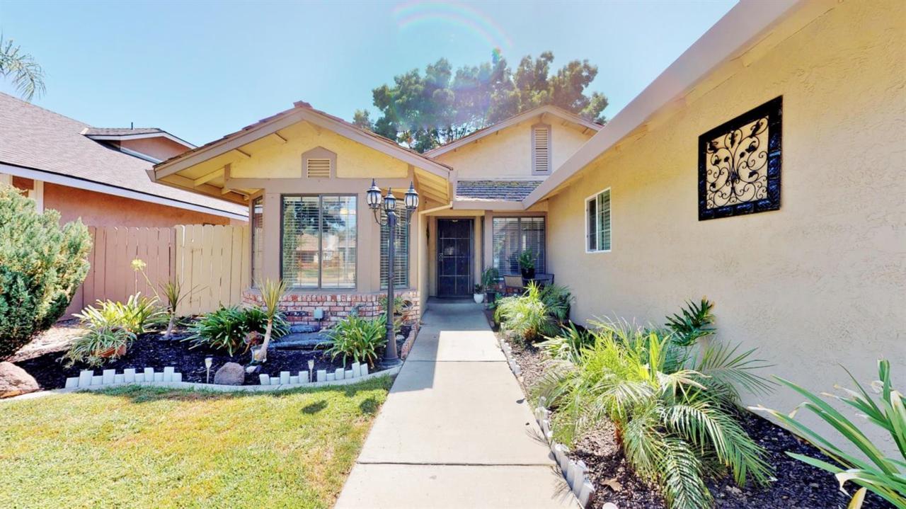 2636 River Creek Circle - Photo 1