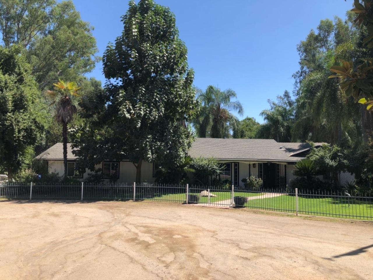 19671 Jefferson Avenue - Photo 1