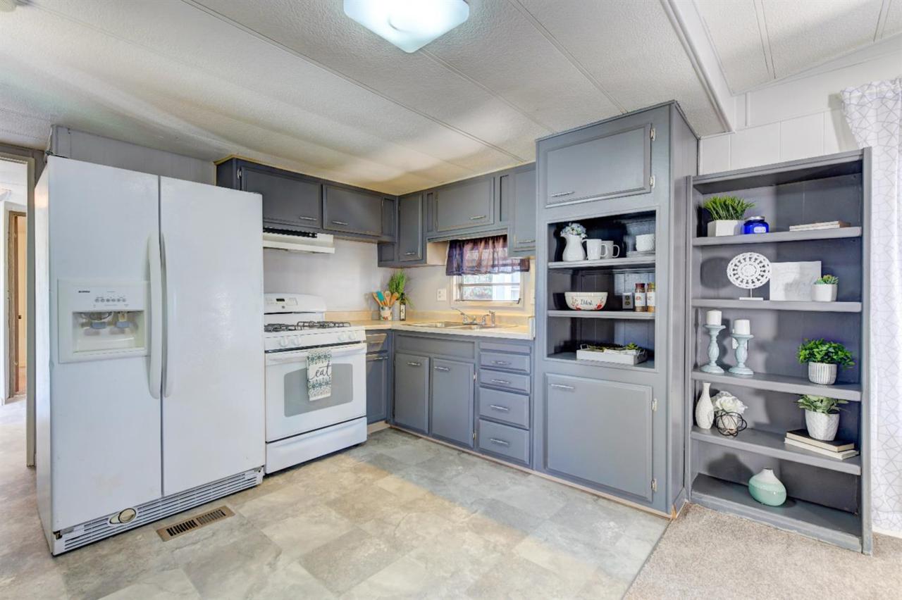 105 Cambria Circle - Photo 1