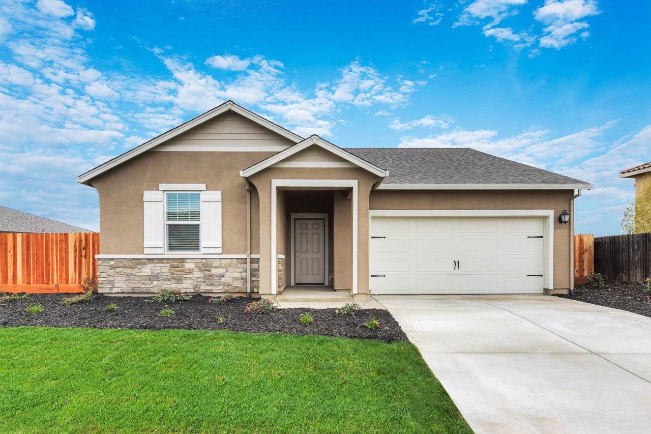 1715 Kestrel Court - Photo 1