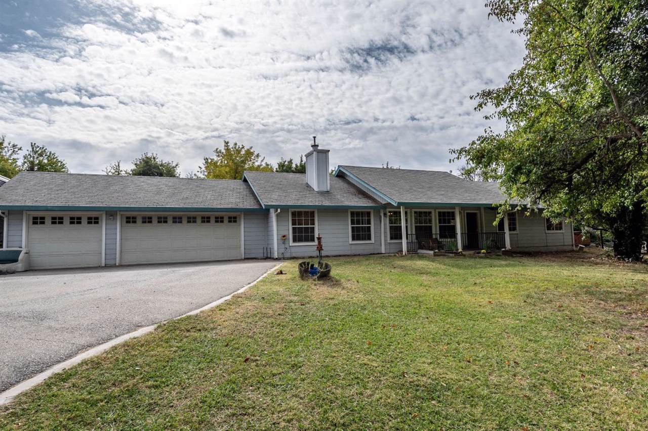 180 Lyles Lane - Photo 1