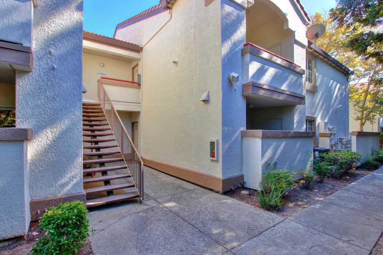 8020 Walerga Road - Photo 1