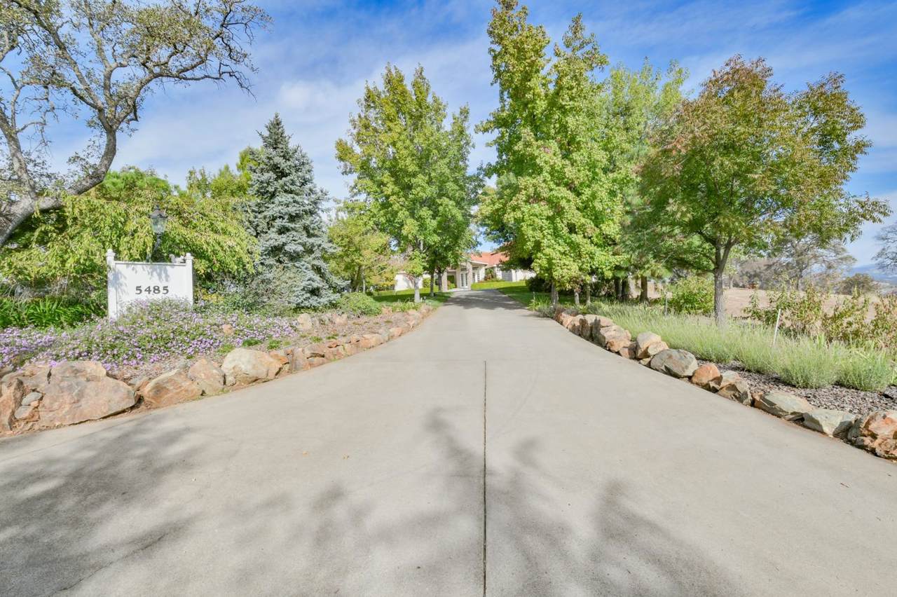 5485 Bonanza Way - Photo 1