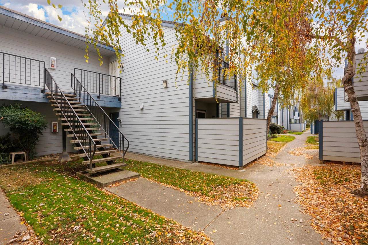 445 Almond Drive - Photo 1