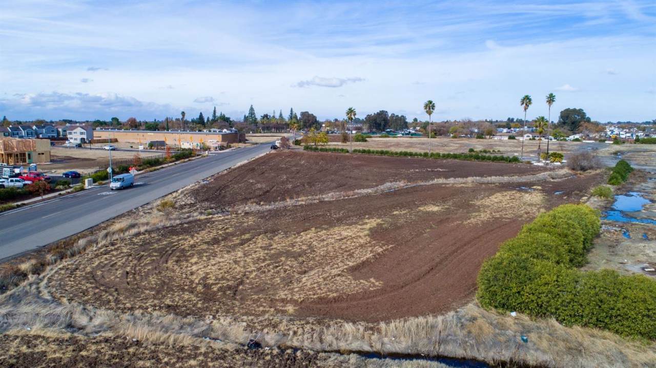 4450 Marysville Boulevard - Photo 1