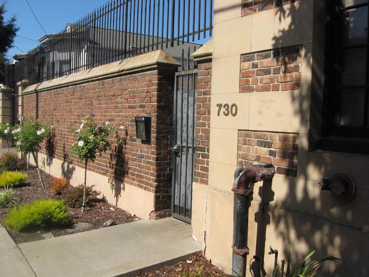 730 29th Street - Photo 1