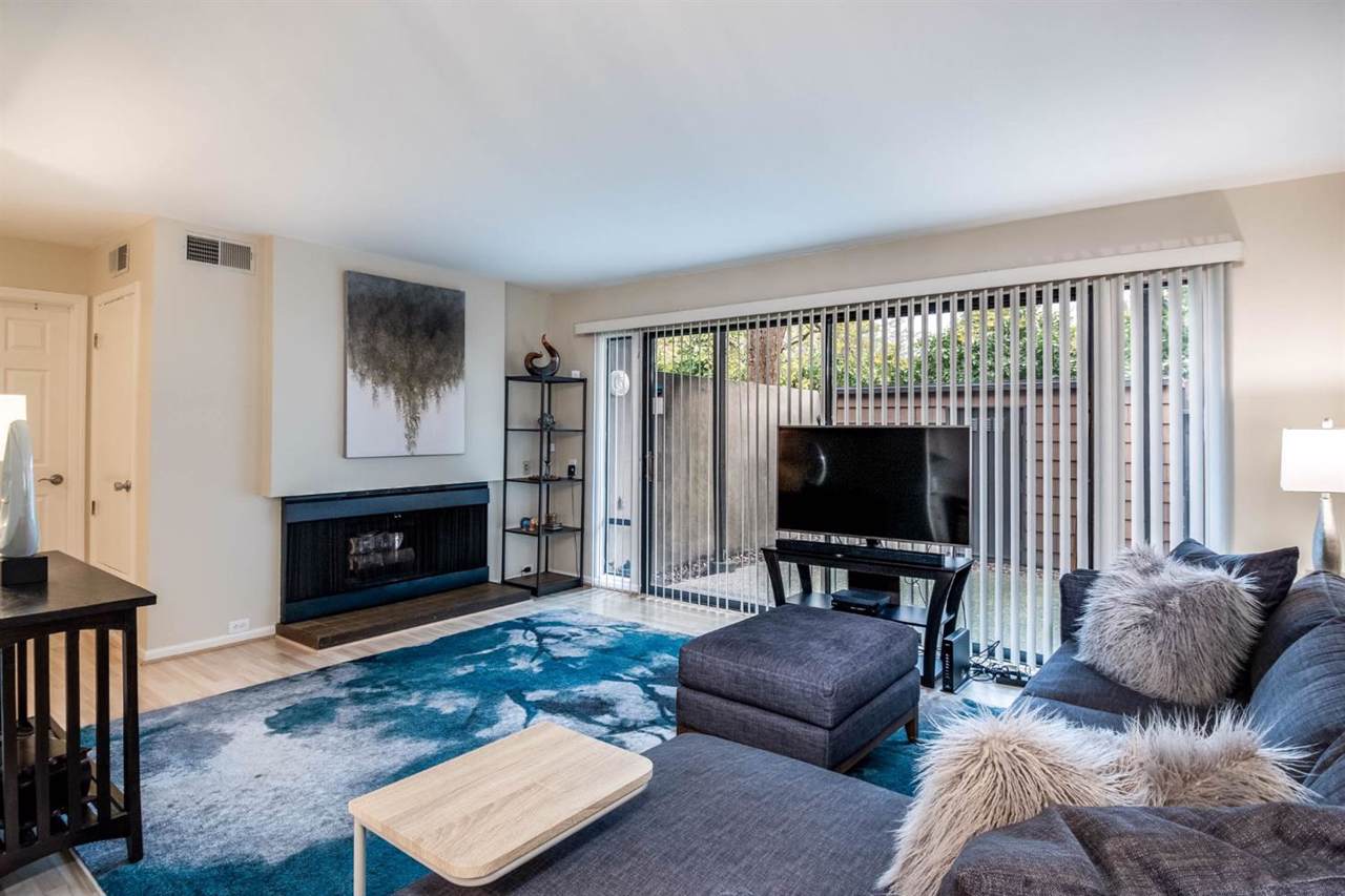 733 Woodside Lane East - Photo 1