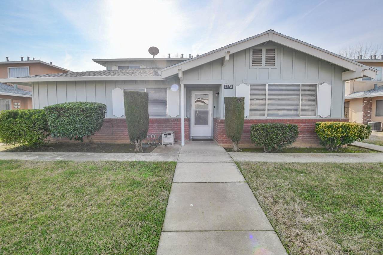 1218 Casita Drive - Photo 1