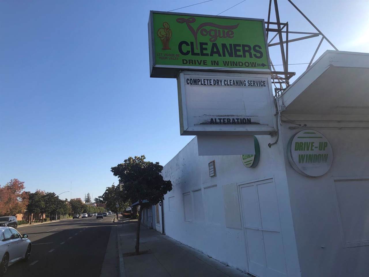 2315 California Street - Photo 1