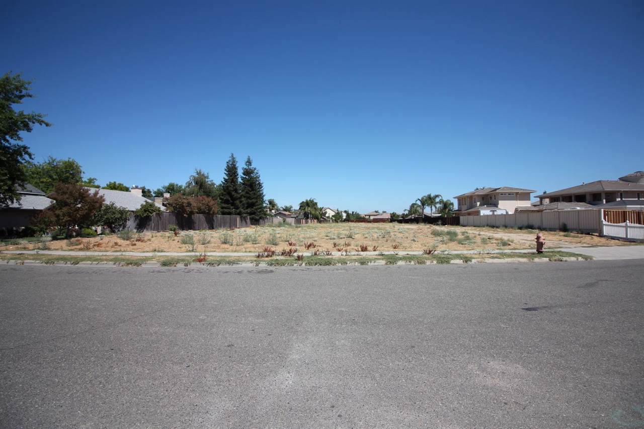 2903 Canyon Drive - Photo 1