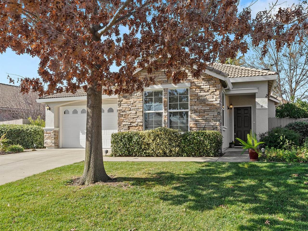 2070 Ranch Bluff Way - Photo 1