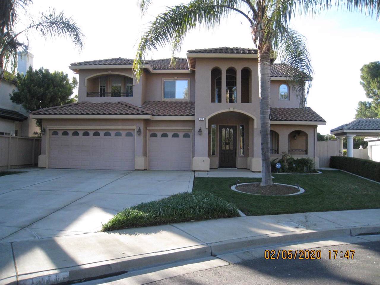 1811 Crescent Court - Photo 1