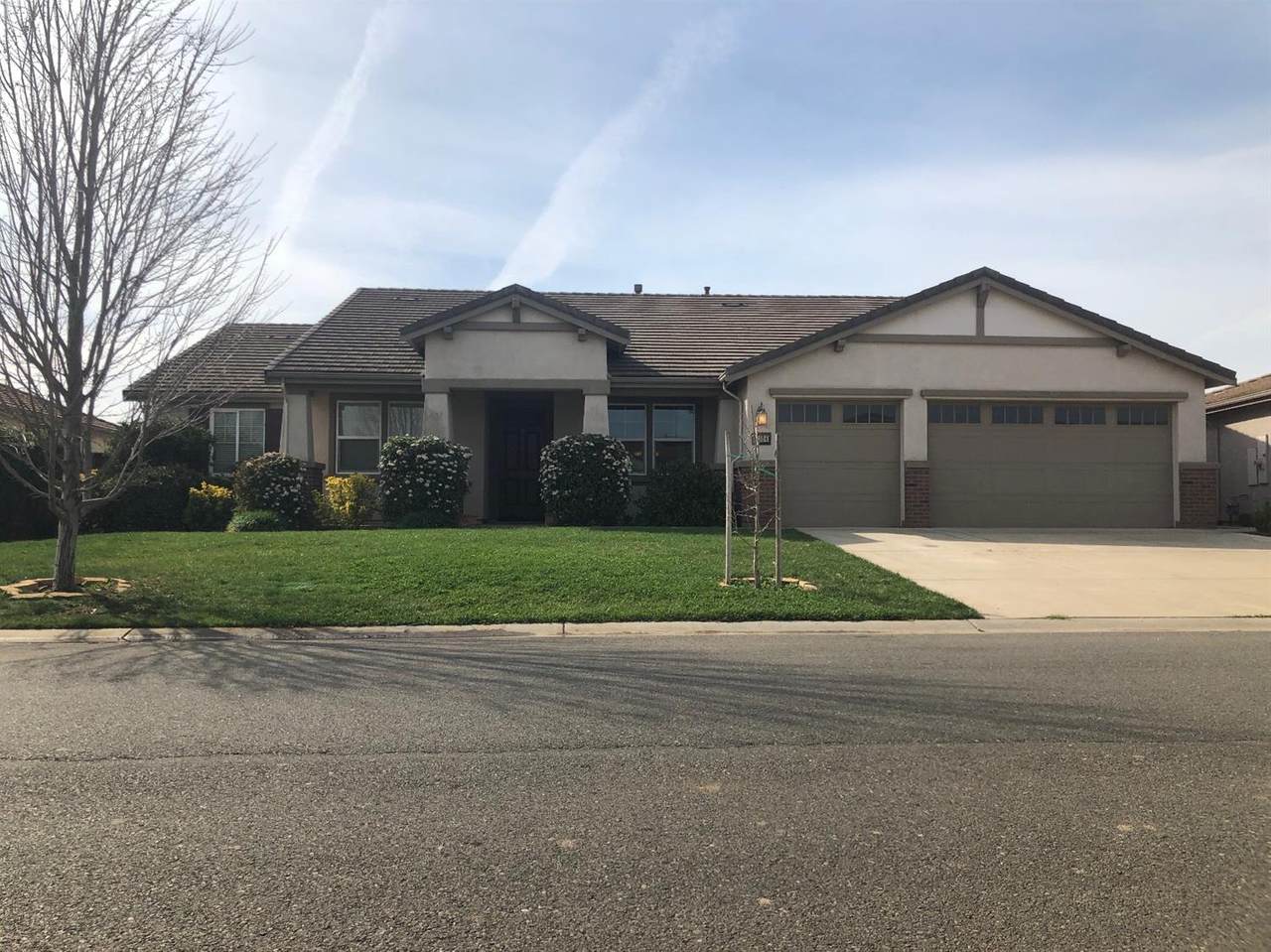 2104 Feather Ridge Drive - Photo 1