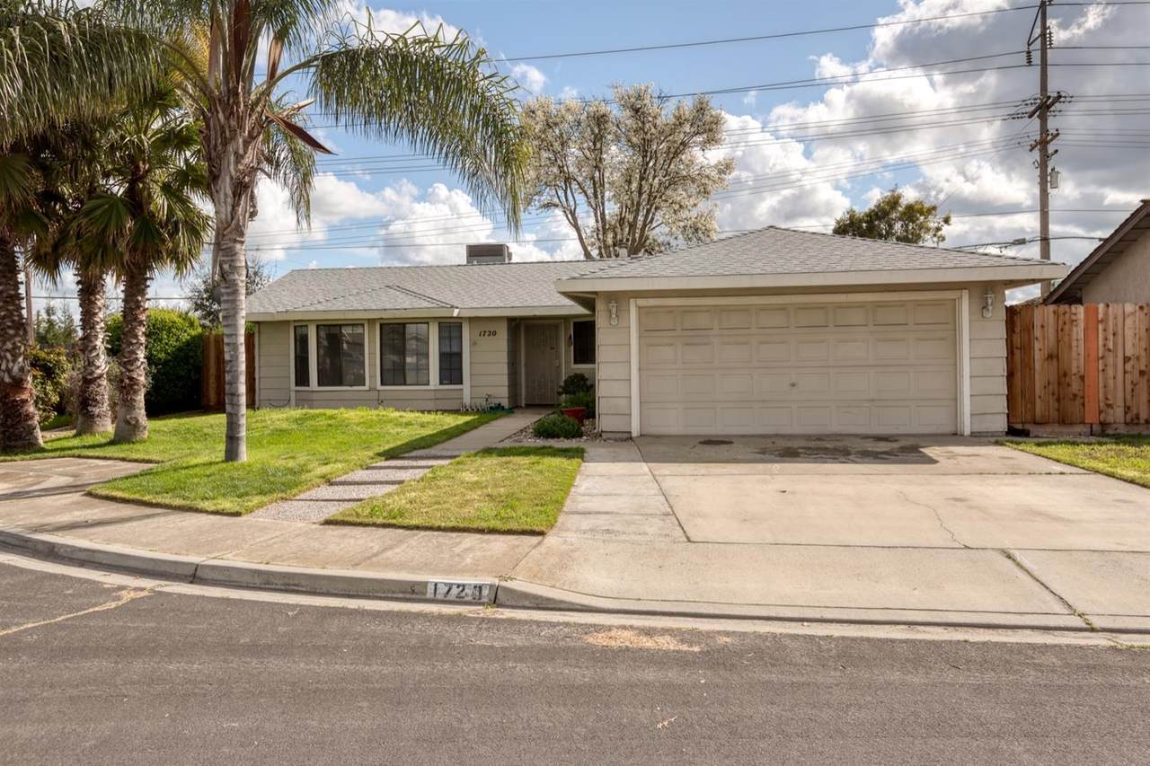 1720 Chakkar Estates Drive - Photo 1