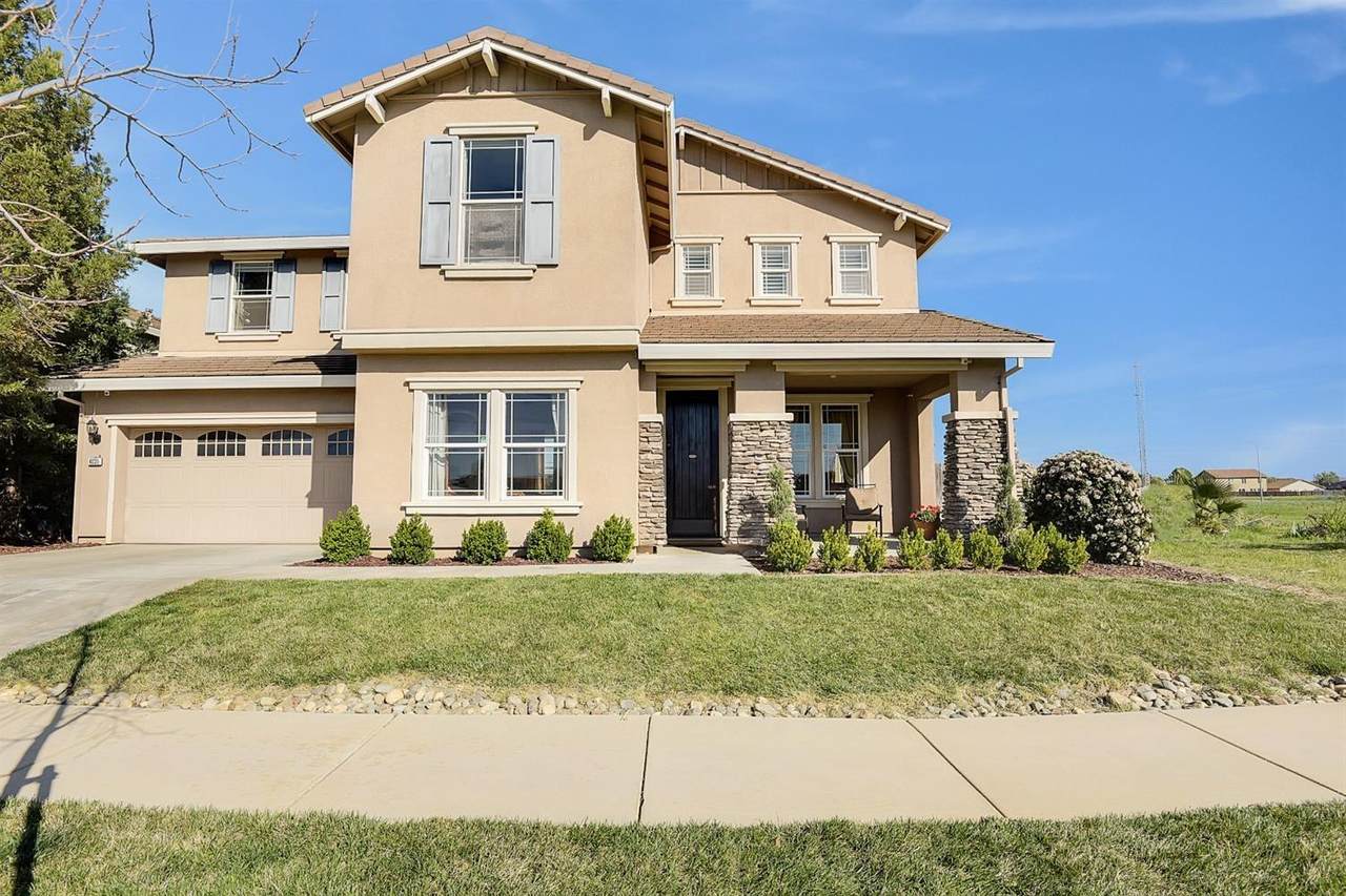 4035 Eugene Drive - Photo 1