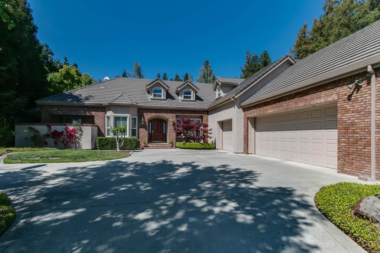 1545 Thunderbird Drive - Photo 1