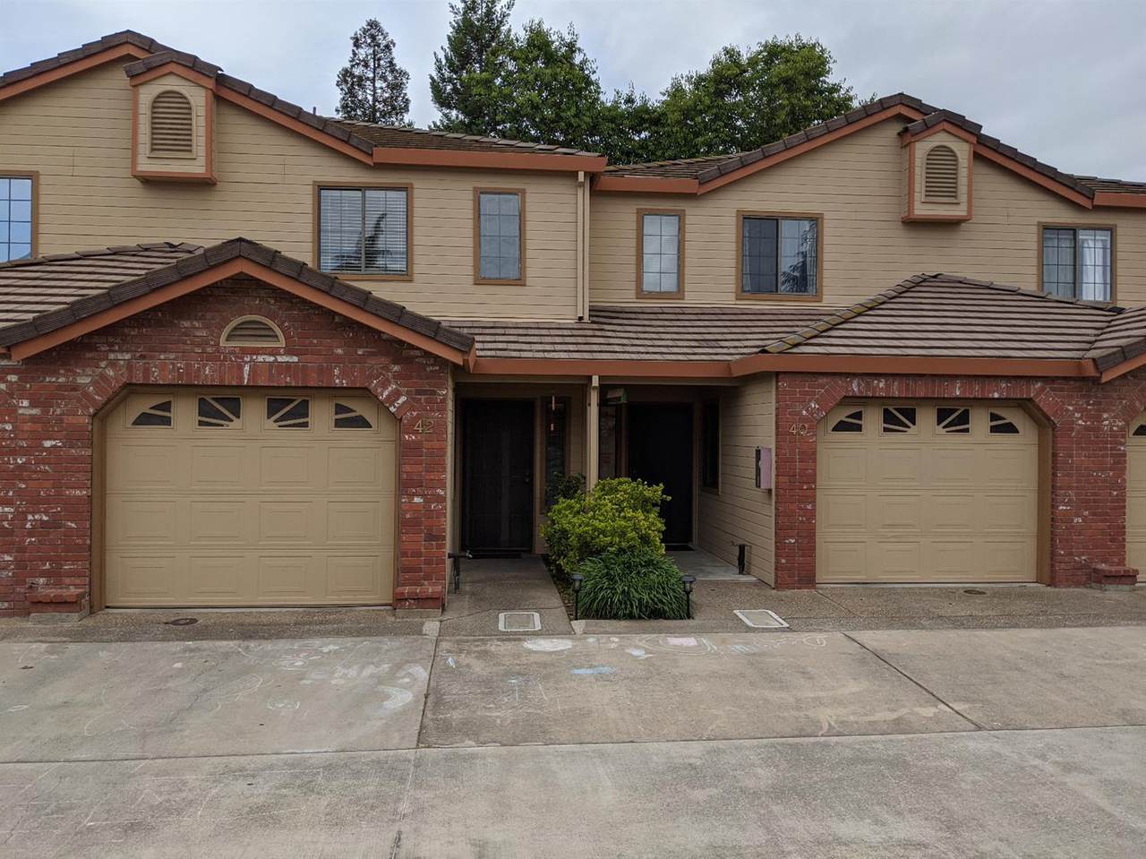 2250 Scarborough Drive - Photo 1 2250 Scarborough Drive - Photo 1