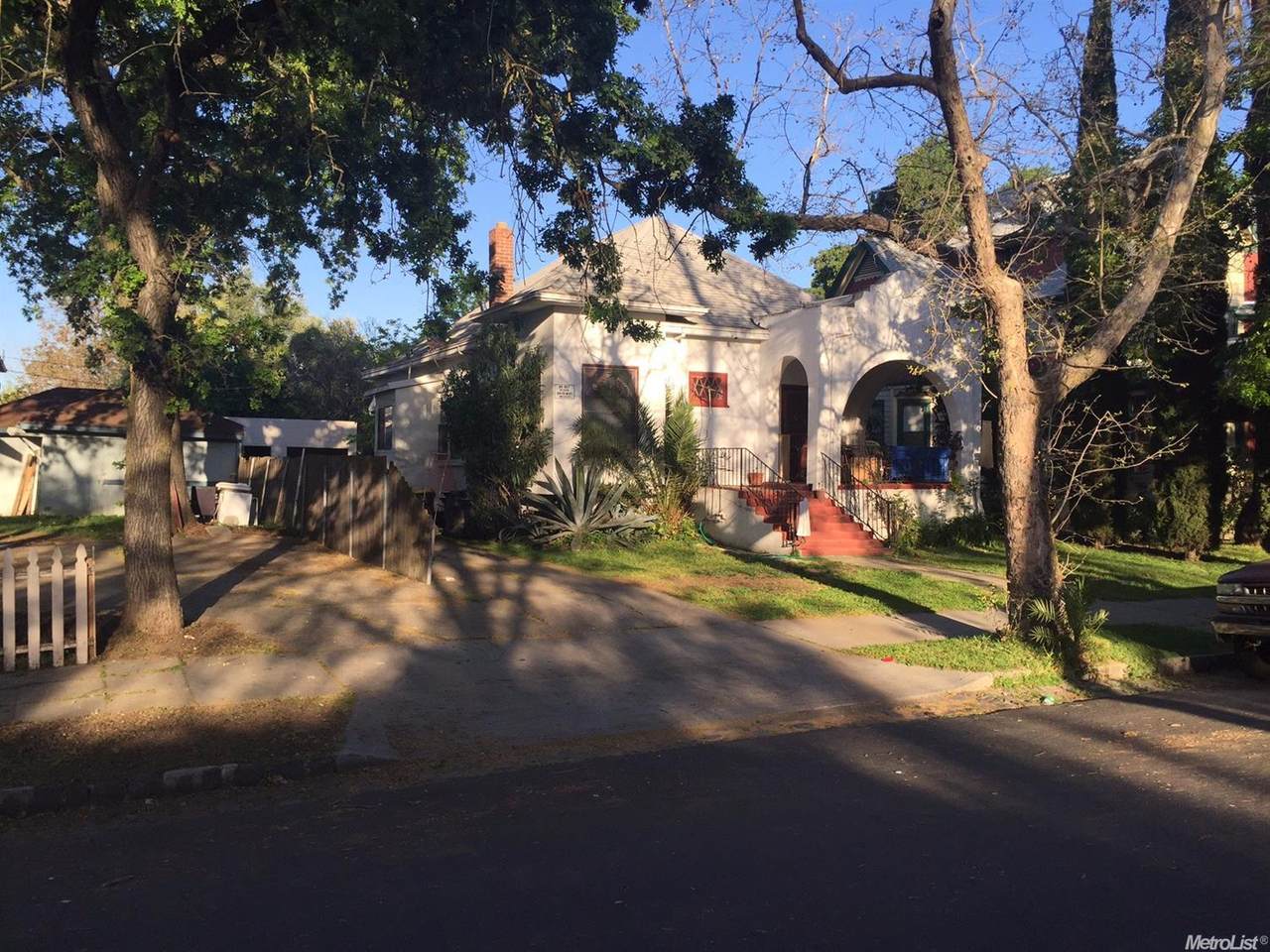 1123 Commerce Street - Photo 1