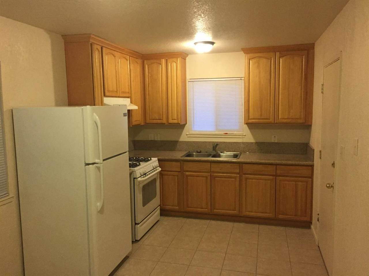 7642-7644 Milldale - Photo 1