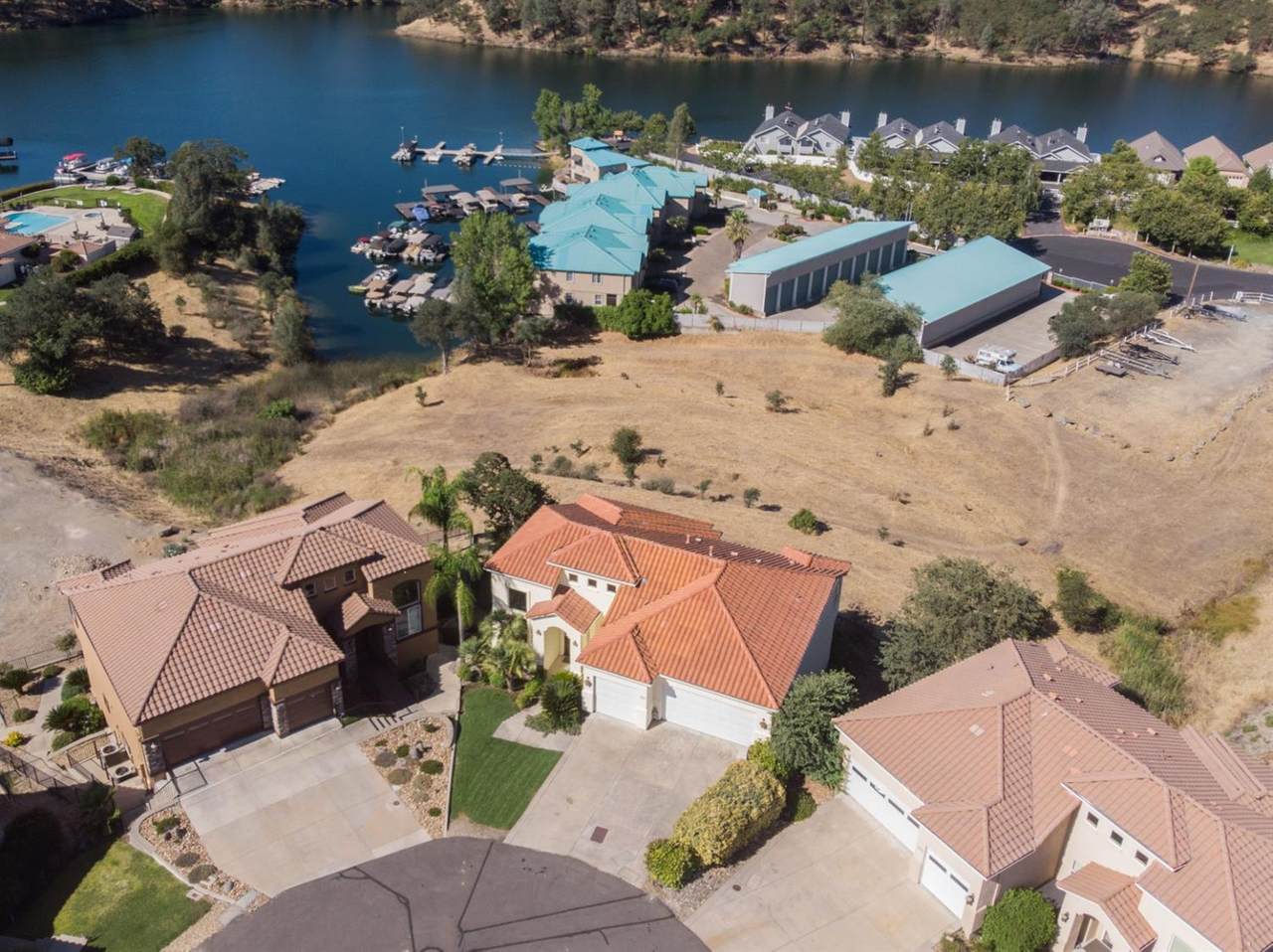 33 Aurora Lane - Photo 1