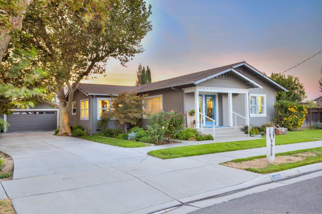 3925 Colorado Avenue - Photo 1