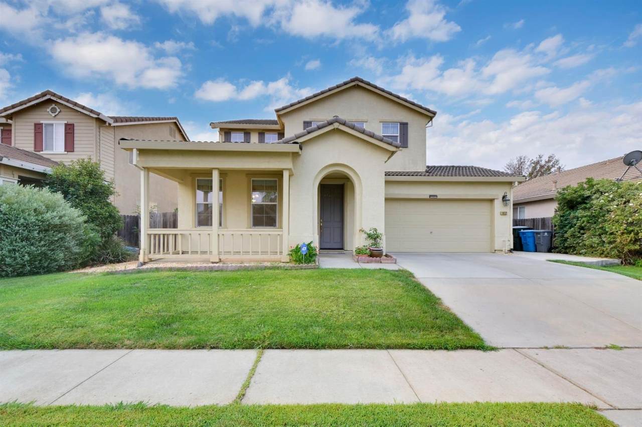 1832 Boardwalk Drive - Photo 1